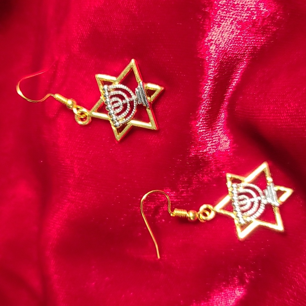 Hanukkah Menorah Dangle earrings goldtone Star of David NWT